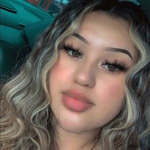 Meet your Posher, Juana